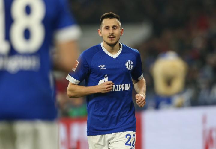 沙尔克04球员受伤，主场失利不轻松