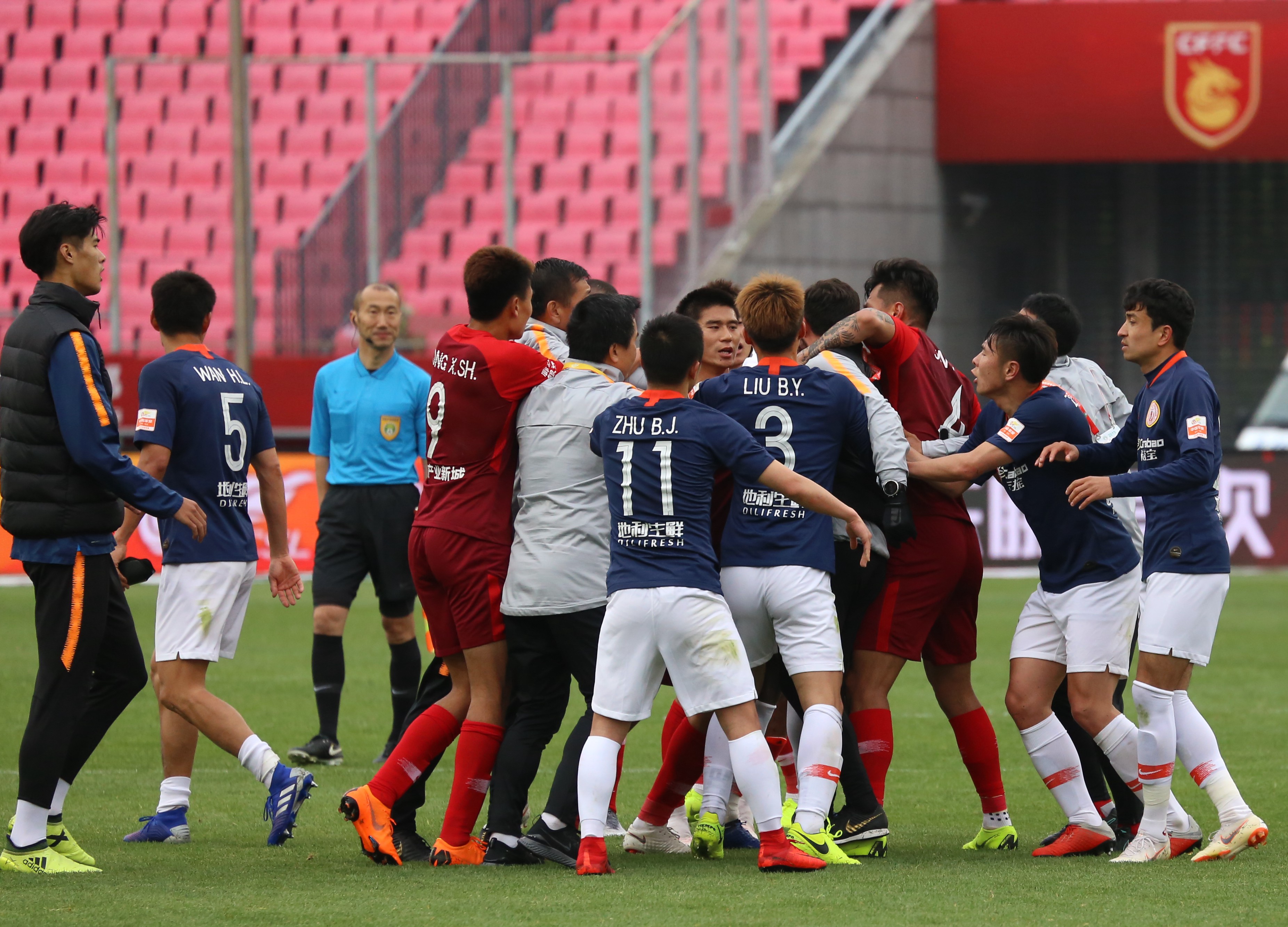 河北华夏幸福队在主场略占上风，但未能取胜