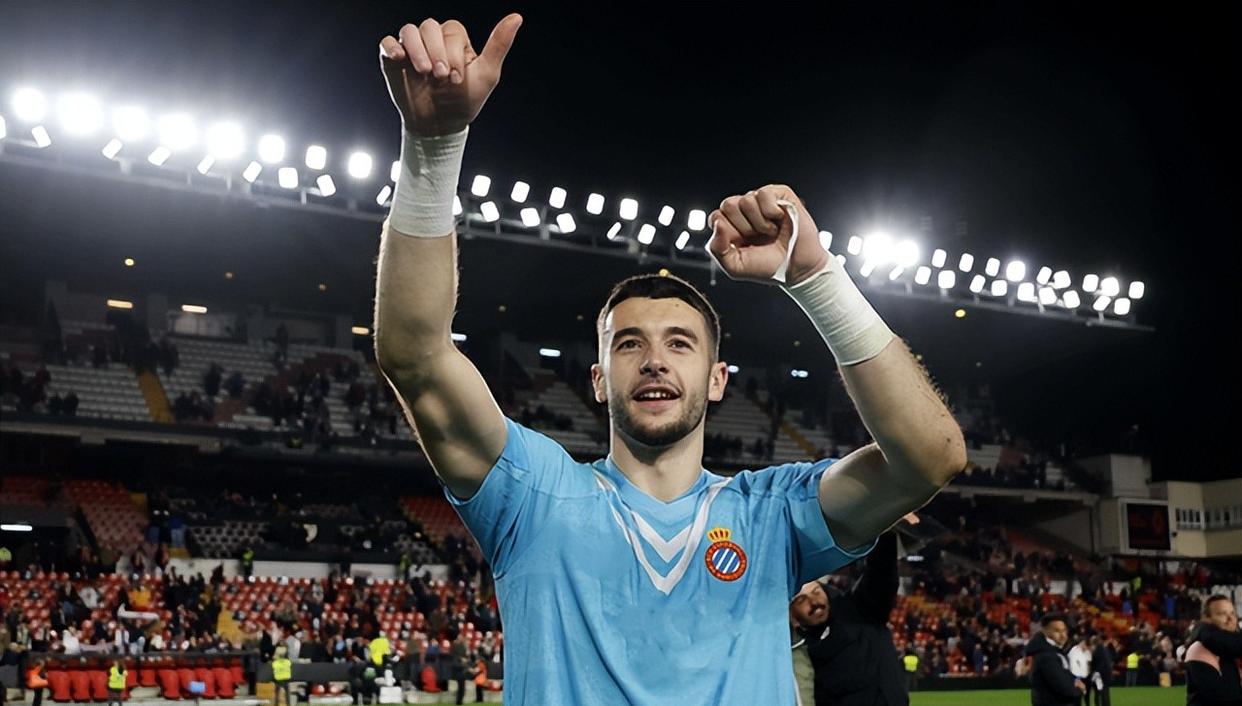 奥萨苏纳主场战平，争取保级希望