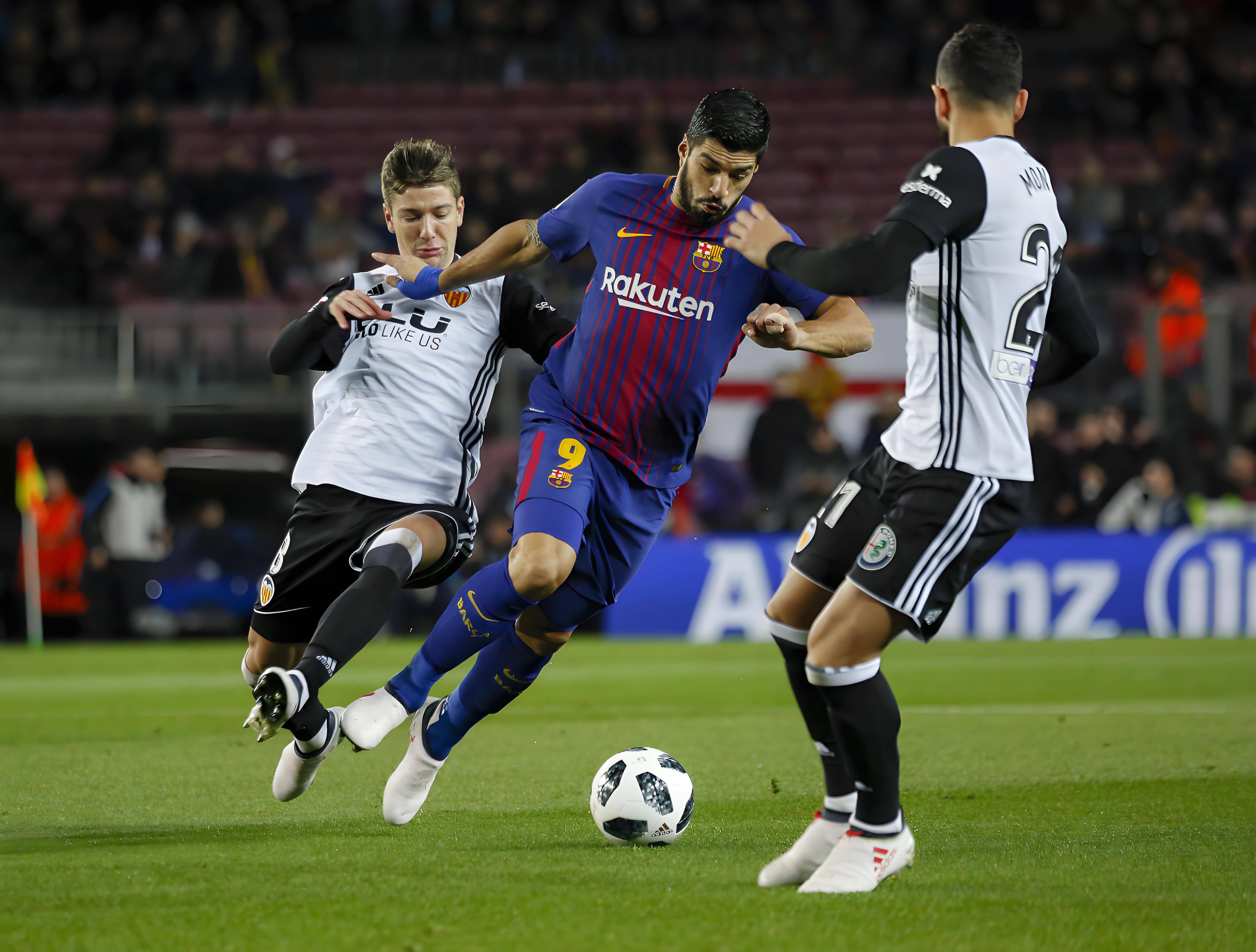 奥萨苏纳主场战平，争取保级希望